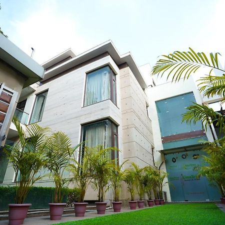 Lime Tree Hotel Sushant Lok Gurgaon Sector 29 Next To Iffco Chowk Metro ภายนอก รูปภาพ