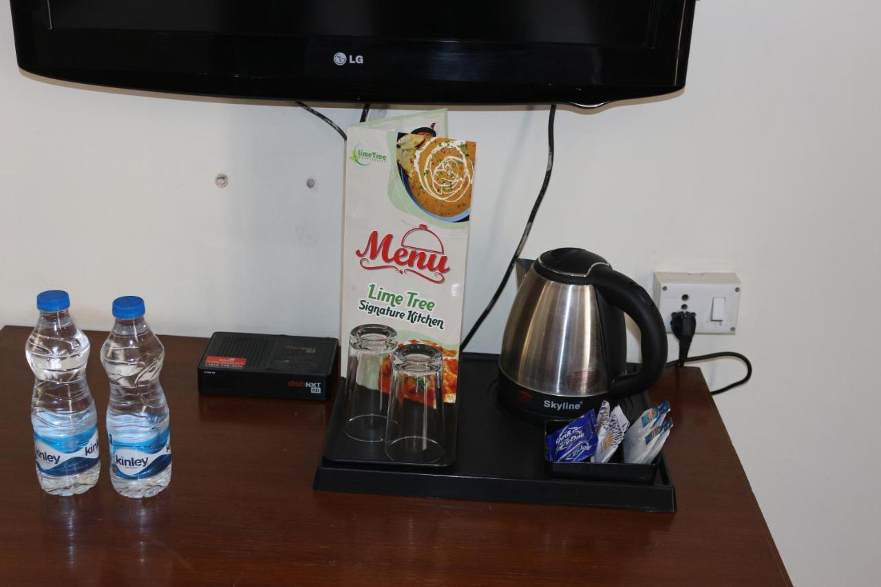 Lime Tree Hotel Sushant Lok Gurgaon Sector 29 Next To Iffco Chowk Metro ภายนอก รูปภาพ
