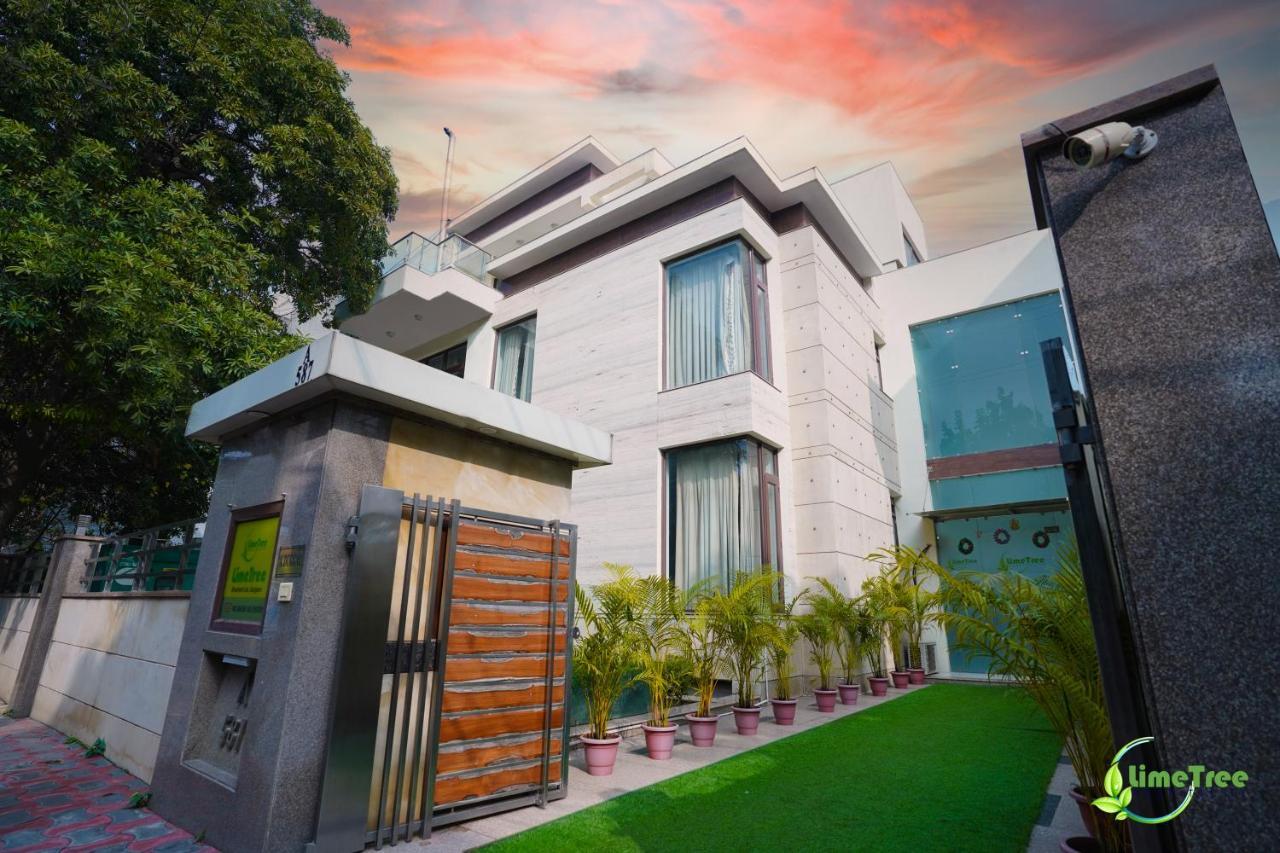 Lime Tree Hotel Sushant Lok Gurgaon Sector 29 Next To Iffco Chowk Metro ภายนอก รูปภาพ